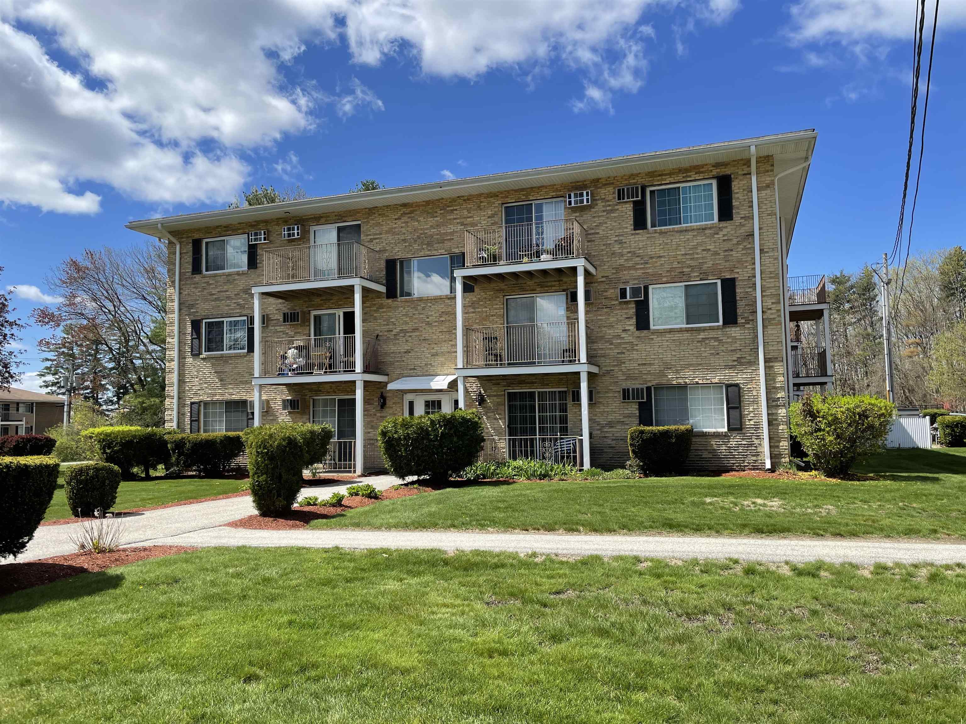 379 Huse Road, Unit 21 Manchester, NH 03103 - Photo 1 of 39