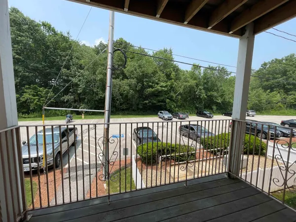 $1,734 | 379 Huse Road, Unit 21, Manchester, NH 03103