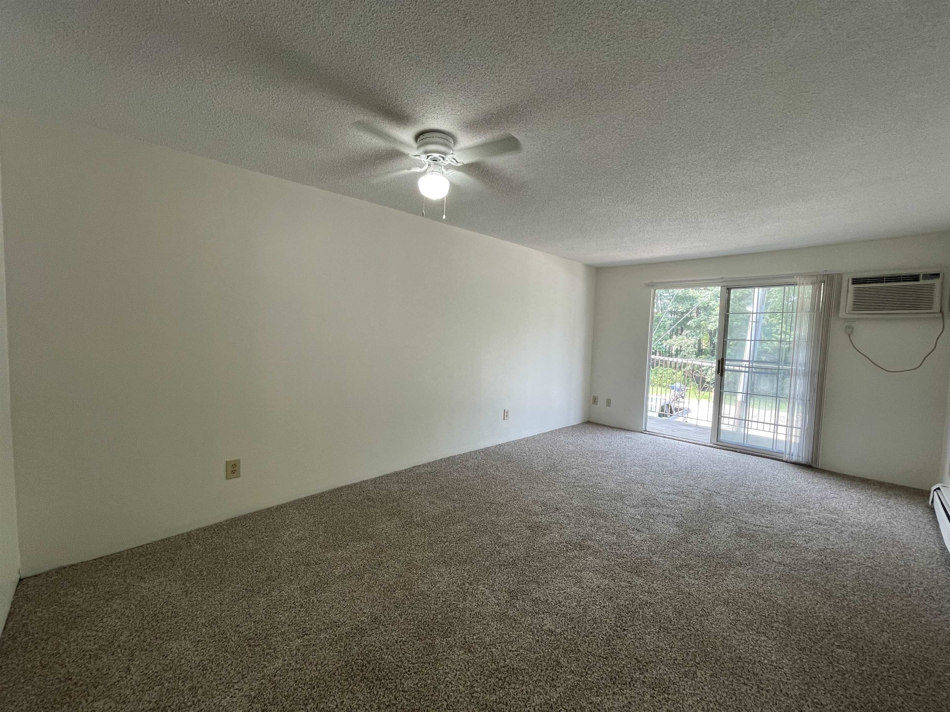 379 Huse Road, Unit 21 Manchester, NH 03103 - Photo 26 of 39