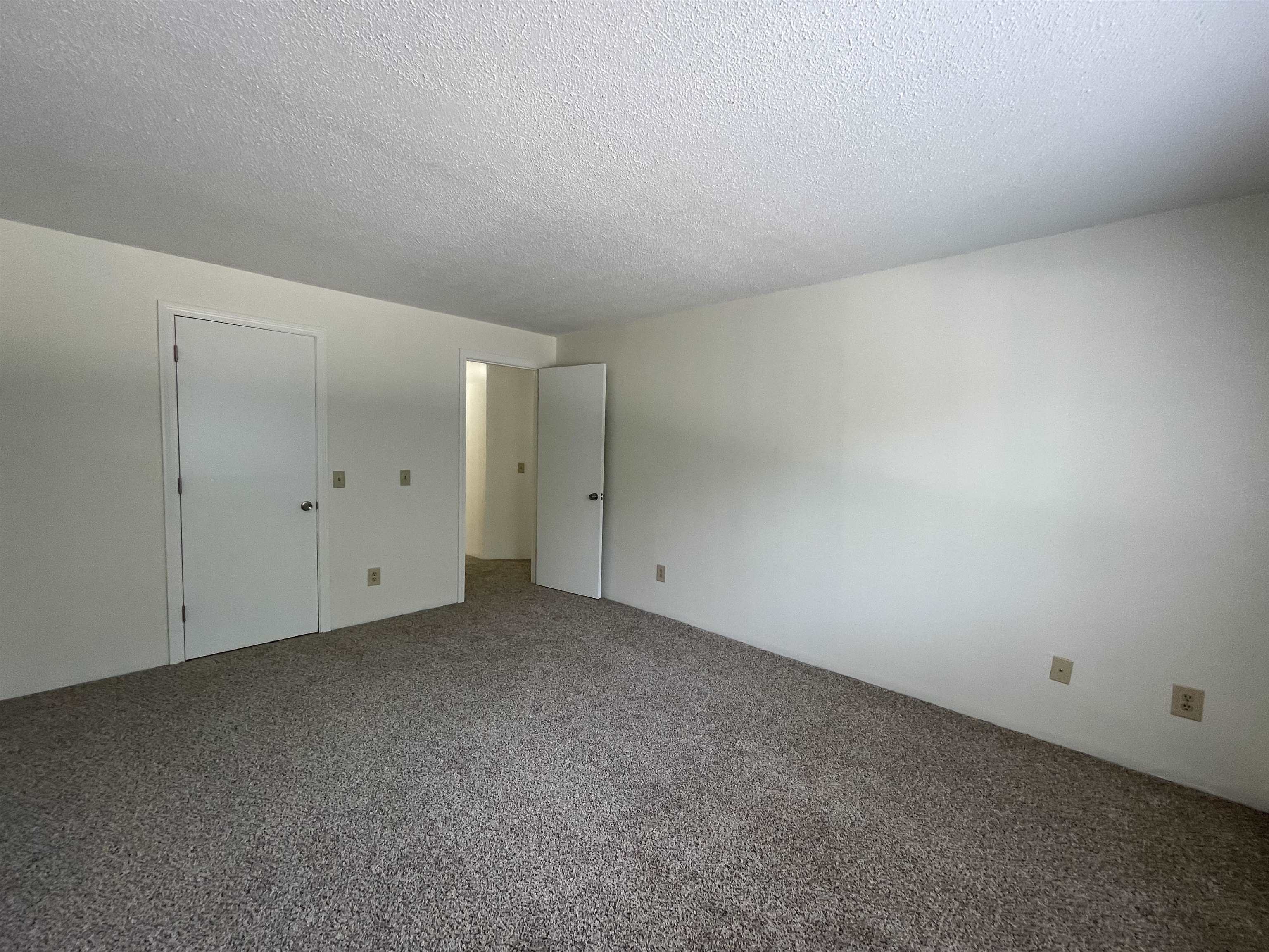 379 Huse Road, Unit 21 Manchester, NH 03103 - Photo 27 of 39