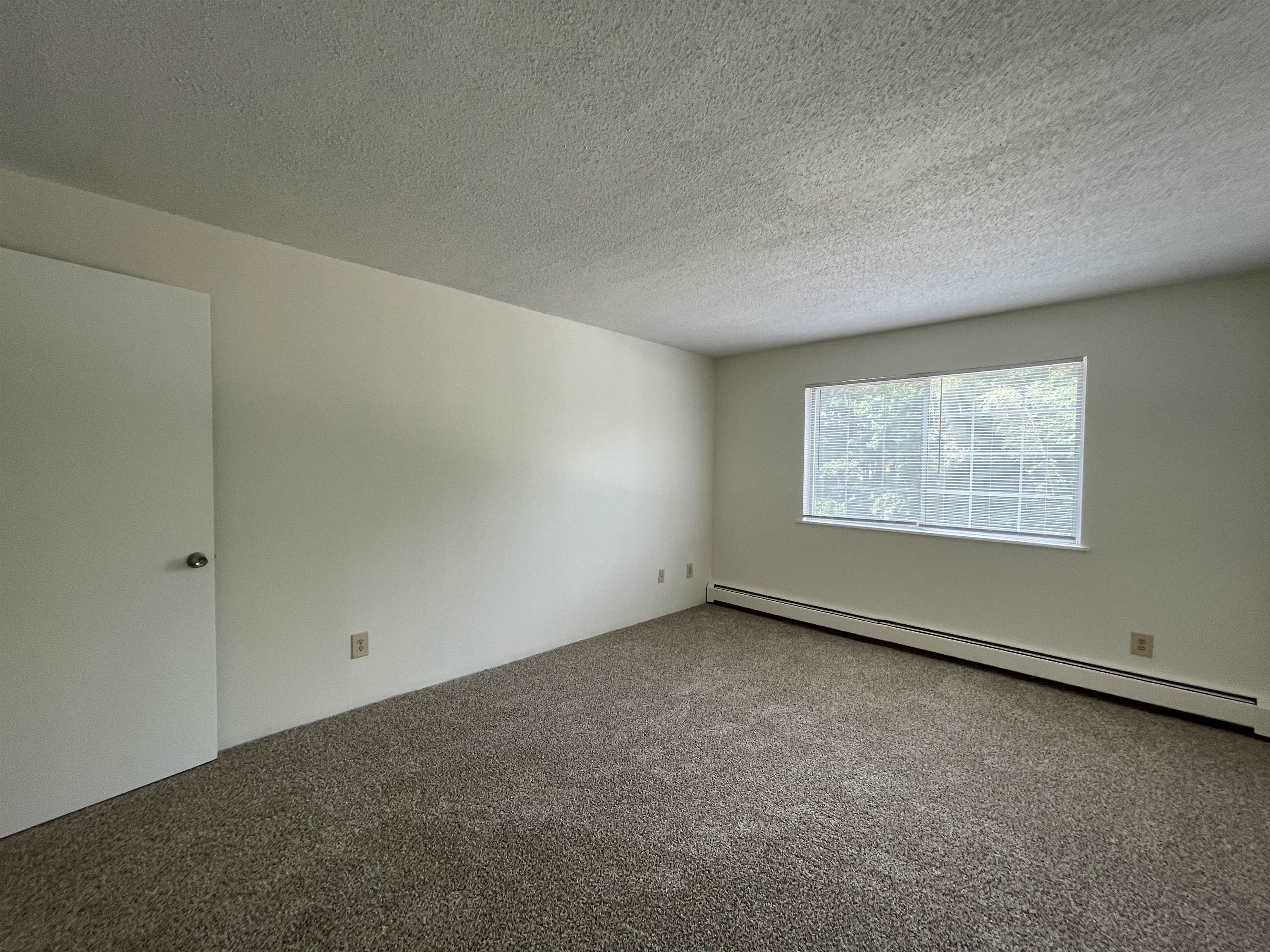 379 Huse Road, Unit 21 Manchester, NH 03103 - Photo 28 of 39