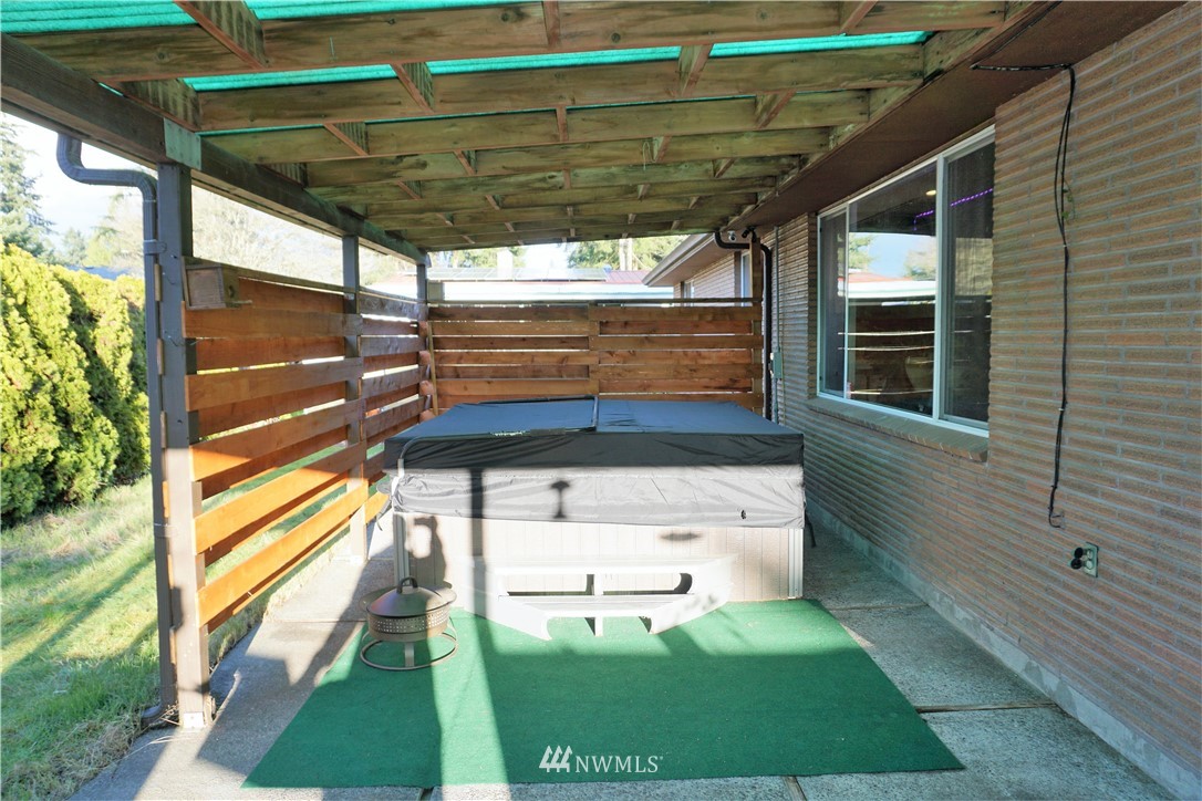 2022 Northeast 27th Street Renton, WA 98056 - Photo 14 of 36