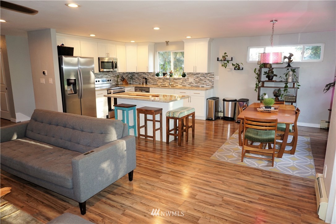 2022 Northeast 27th Street Renton, WA 98056 - Photo 16 of 36
