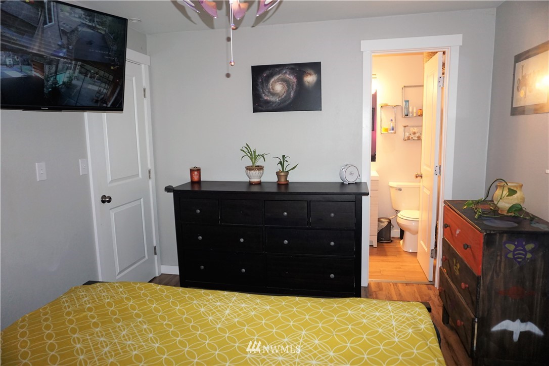 2022 Northeast 27th Street Renton, WA 98056 - Photo 22 of 36