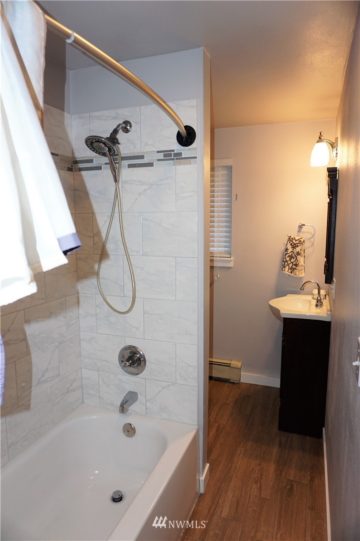 2022 Northeast 27th Street Renton, WA 98056 - Photo 27 of 36