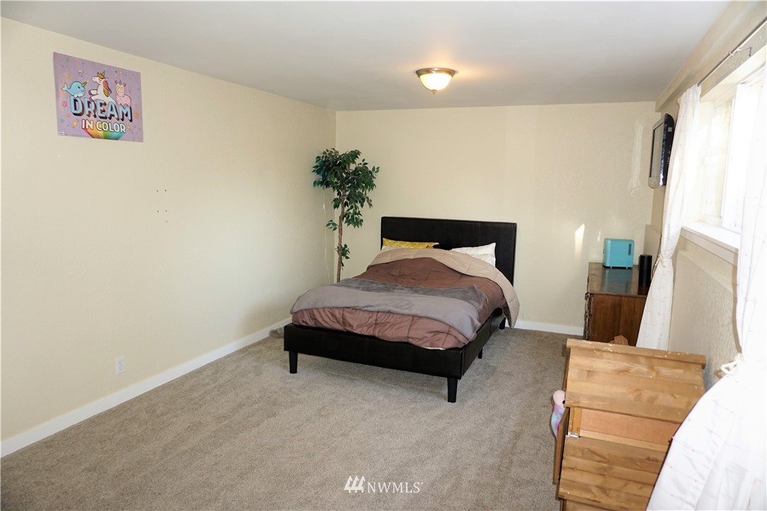2022 Northeast 27th Street Renton, WA 98056 - Photo 30 of 36