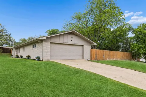 $315,000 | 3840 Walton Avenue, Fort Worth, TX 76133