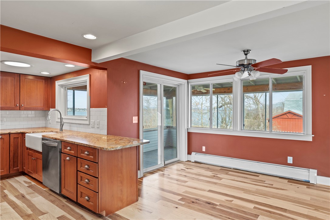 71 John Wickes Avenue Warwick, RI 02818 - Photo 19 of 36