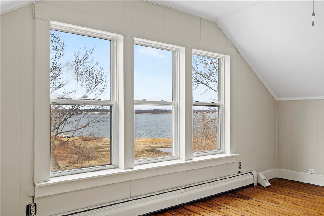 71 John Wickes Avenue Warwick, RI 02818 - Photo 22 of 36