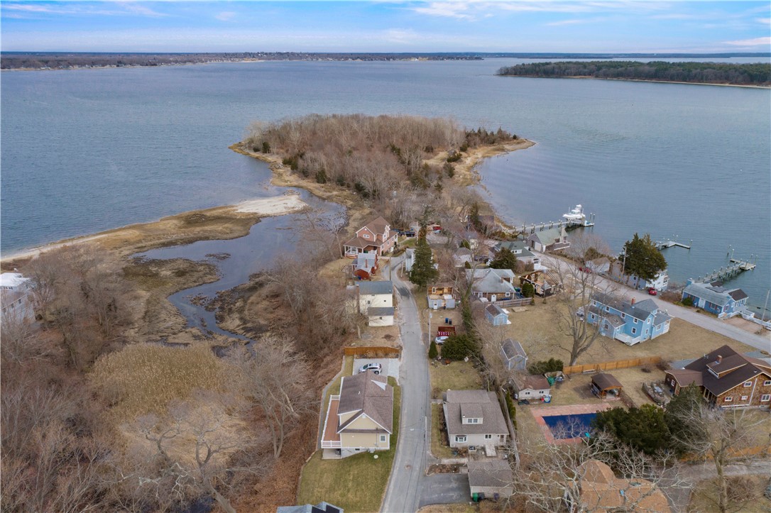 71 John Wickes Avenue Warwick, RI 02818 - Photo 4 of 36