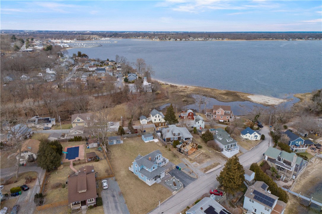 71 John Wickes Avenue Warwick, RI 02818 - Photo 8 of 36