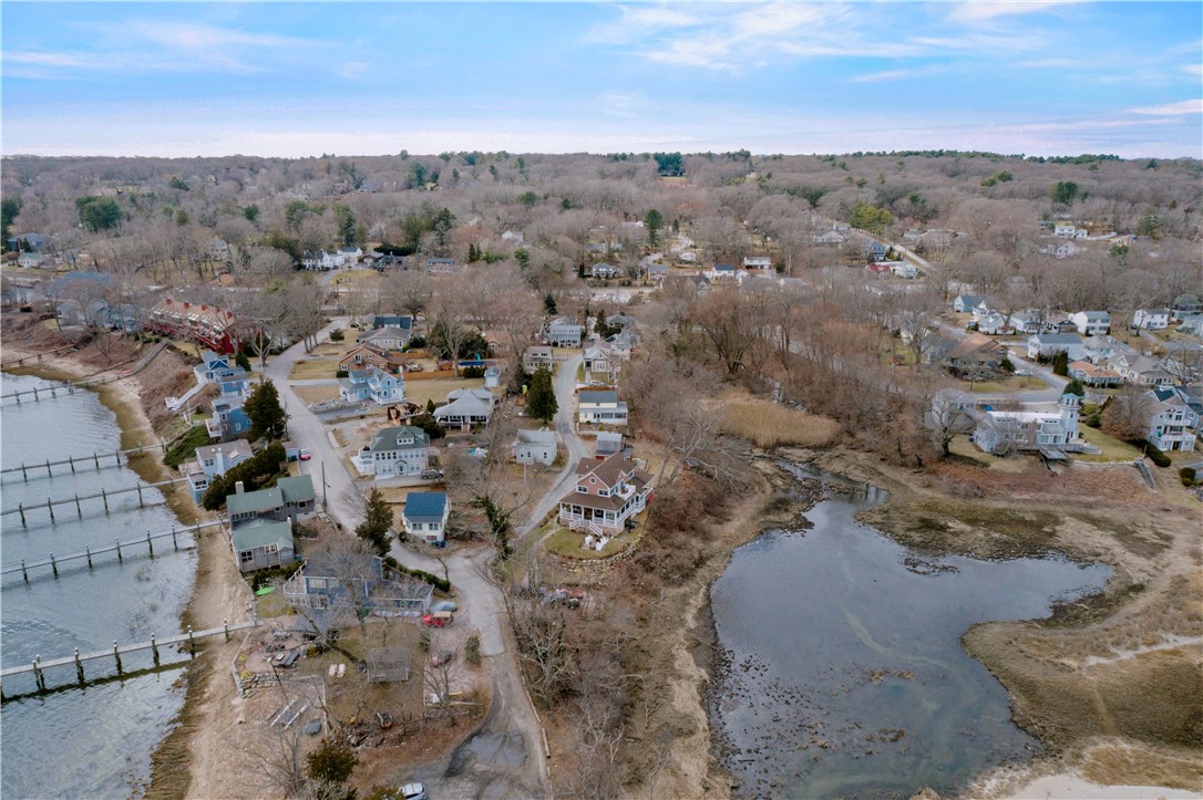 71 John Wickes Avenue Warwick, RI 02818 - Photo 10 of 36