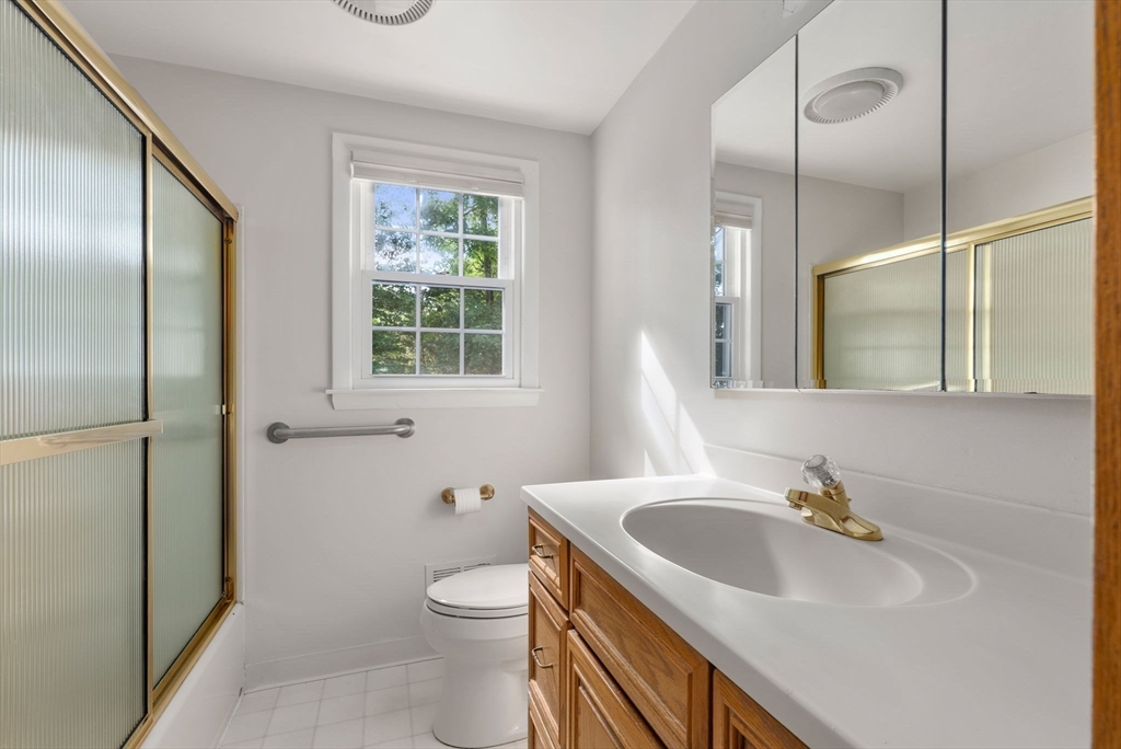 114 Albemarle Road Norwood, MA 02062 - Photo 20 of 42