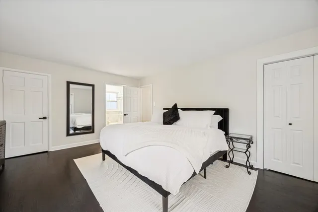 $835,000 | 5720 Woodland Drive, Western Springs, IL 60558