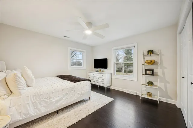 $835,000 | 5720 Woodland Drive, Western Springs, IL 60558