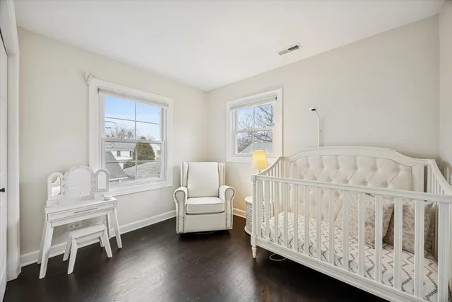 $835,000 | 5720 Woodland Drive, Western Springs, IL 60558