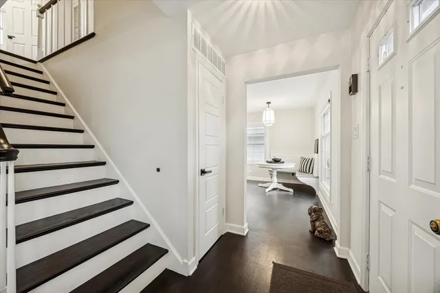 $835,000 | 5720 Woodland Drive, Western Springs, IL 60558