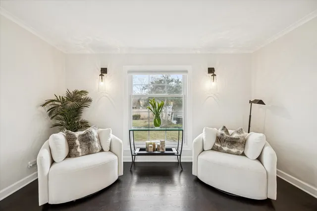 $835,000 | 5720 Woodland Drive, Western Springs, IL 60558