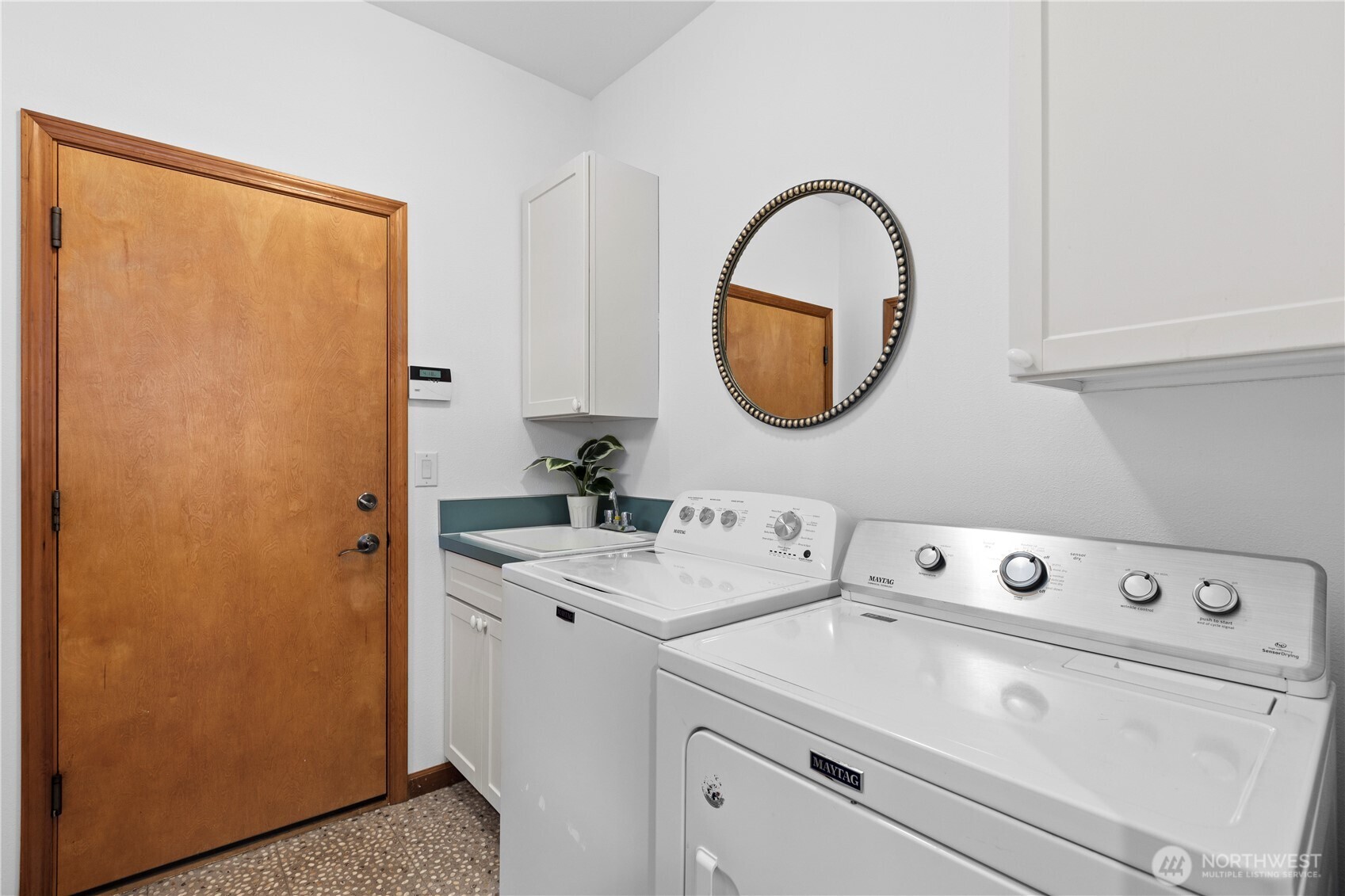 730 Southeast Nelson Road Shelton, WA 98584 - Photo 19 of 40 a utility room with dryer and washer