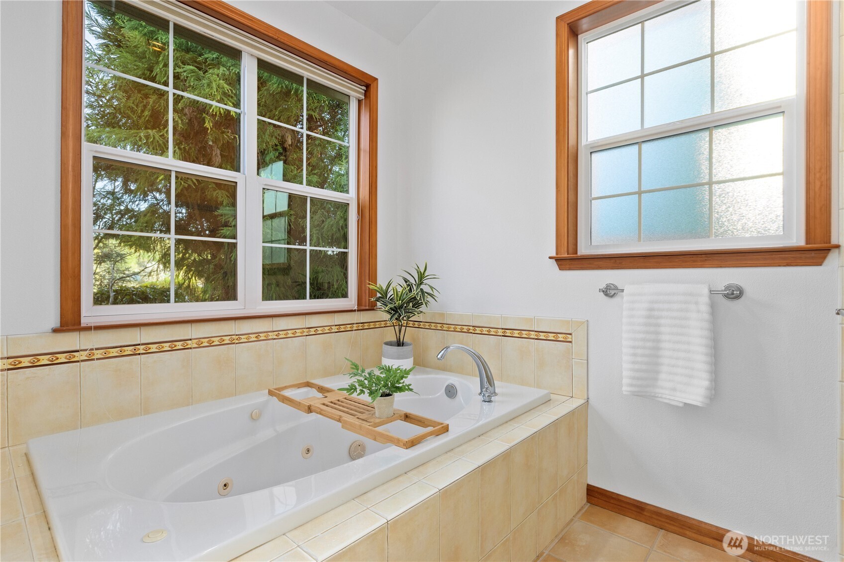 730 Southeast Nelson Road Shelton, WA 98584 - Photo 23 of 40 a bath tub sitting next to a window