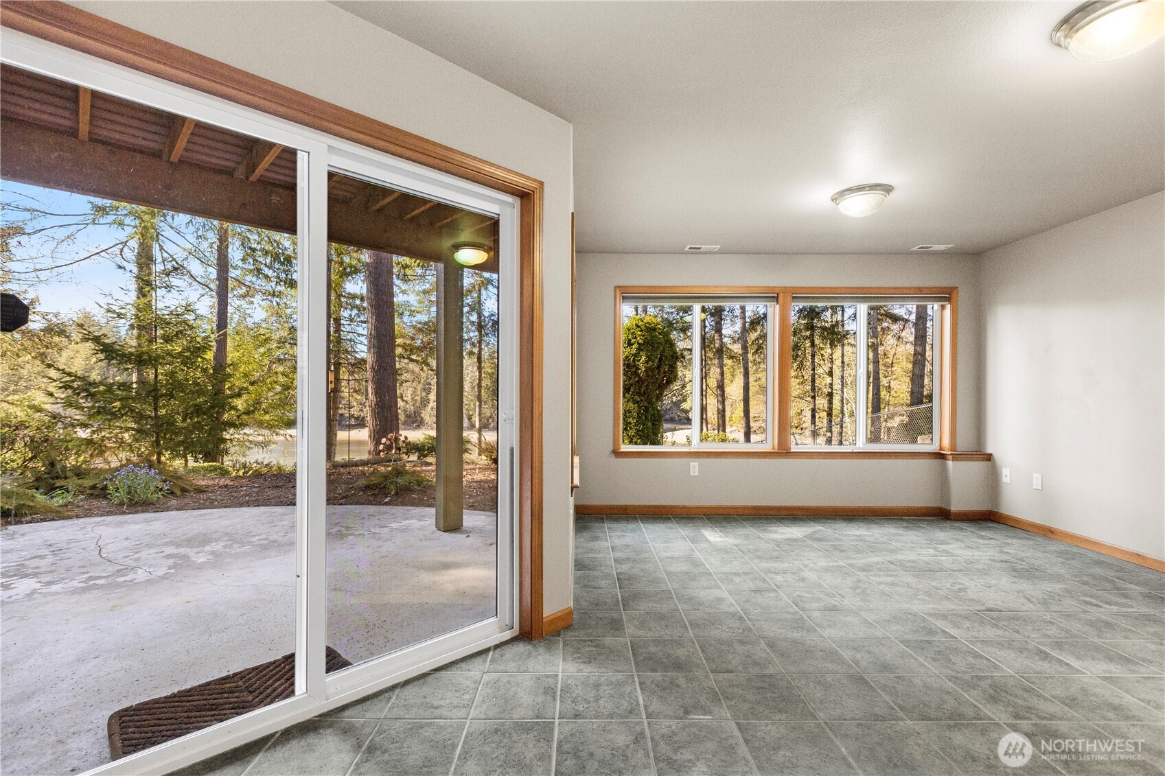 730 Southeast Nelson Road Shelton, WA 98584 - Photo 26 of 40 a view of an empty room and glass door