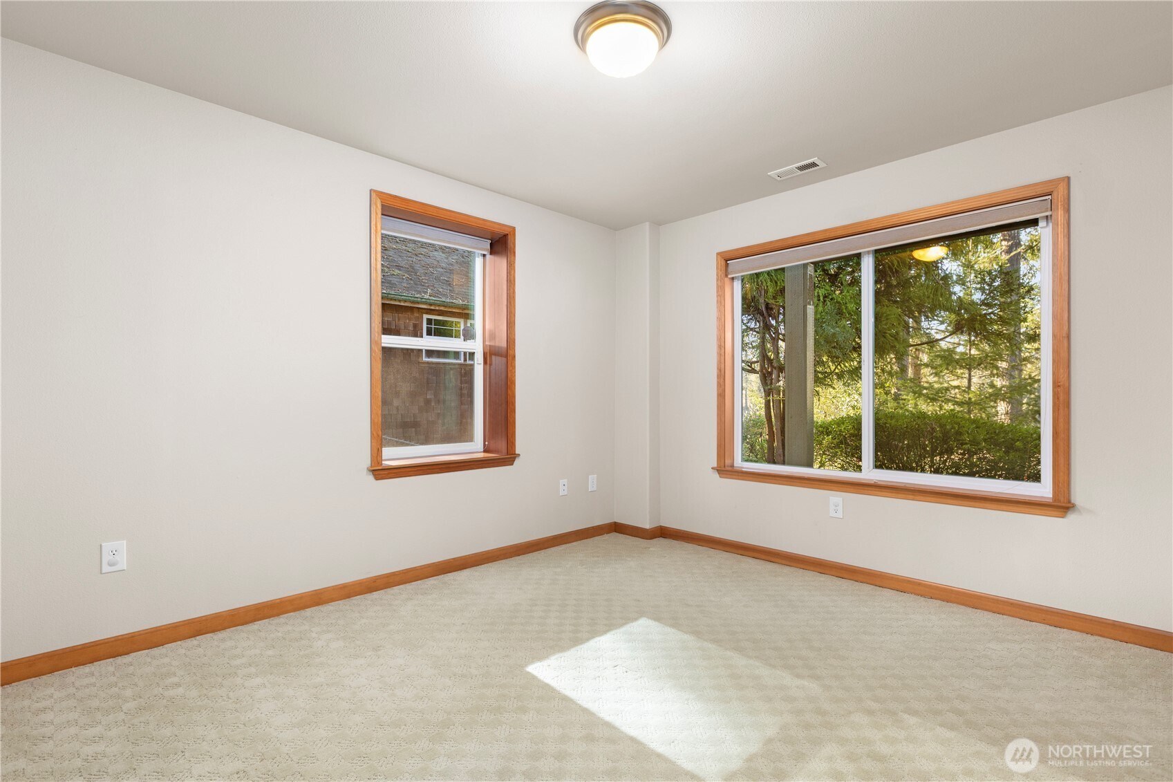 730 Southeast Nelson Road Shelton, WA 98584 - Photo 30 of 40 an empty room with windows