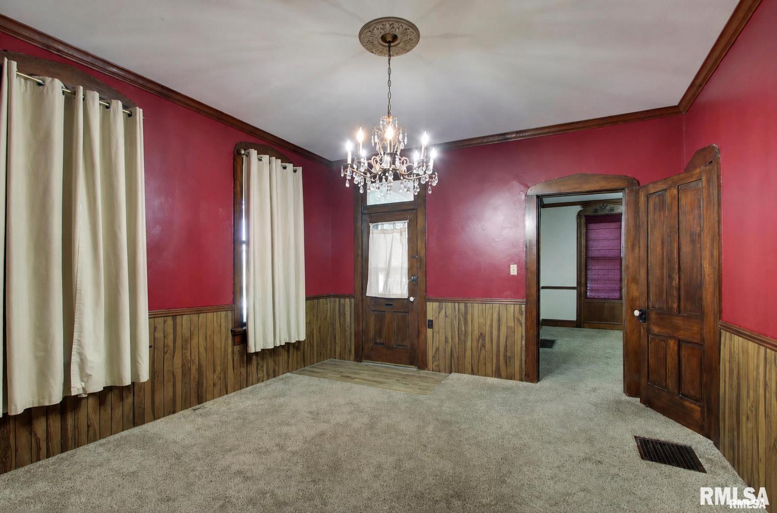 609 South 13th Street Quincy, IL 62301 - Photo 3 of 20