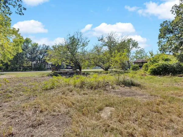 $99,900 | 117 Sycamore Lane, Roanoke, TX 76262