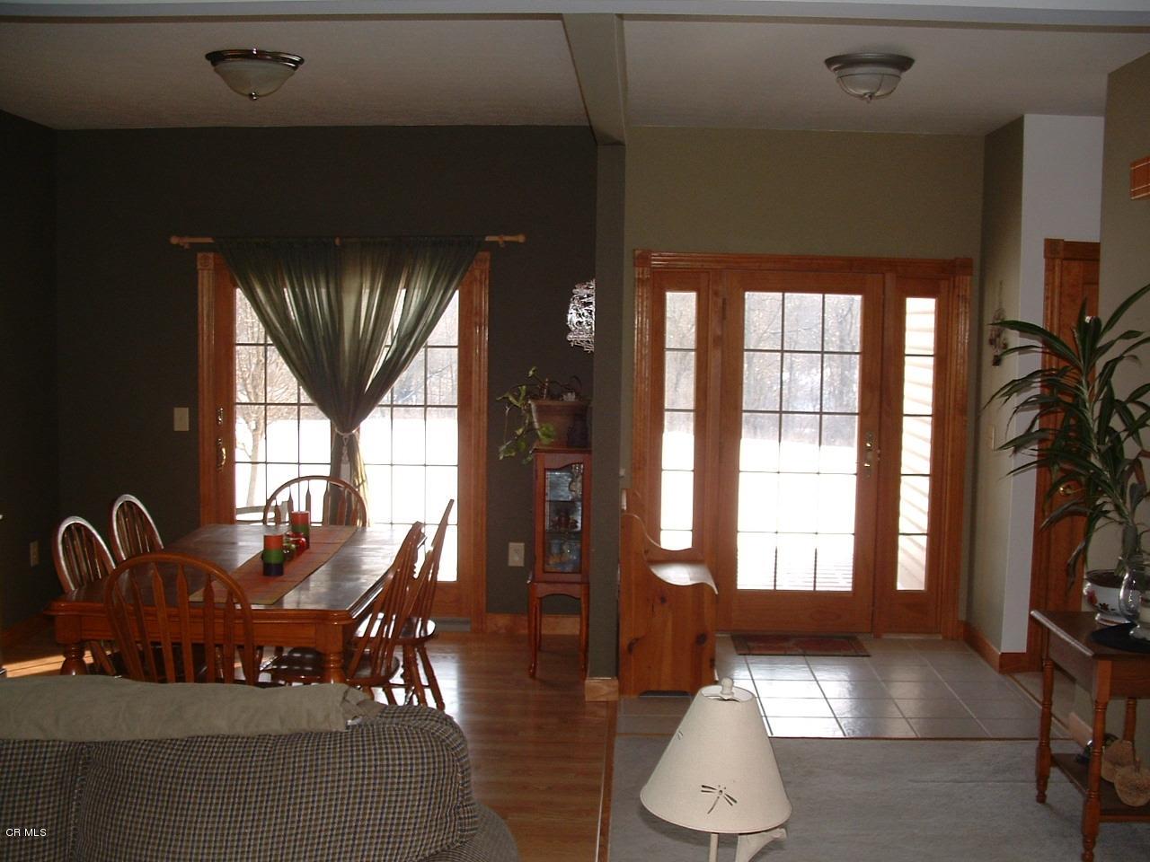 2159 Hardscrabble Road Alexandria, OH 43001 - Photo 10 of 18 foyer