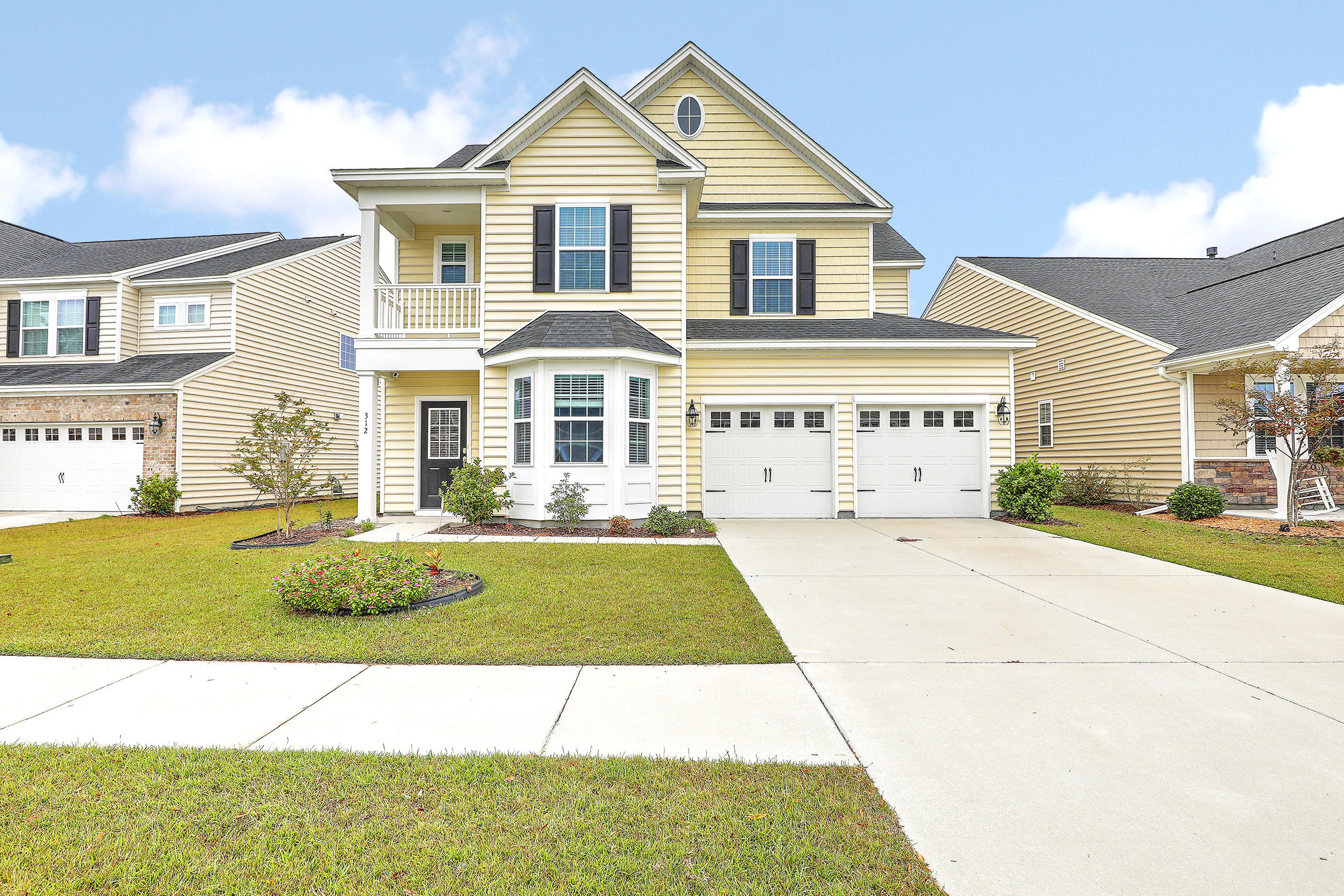 312 Beautyberry Road Summerville, SC 29486 - Photo 1 of 38 1R3A7373_4_5