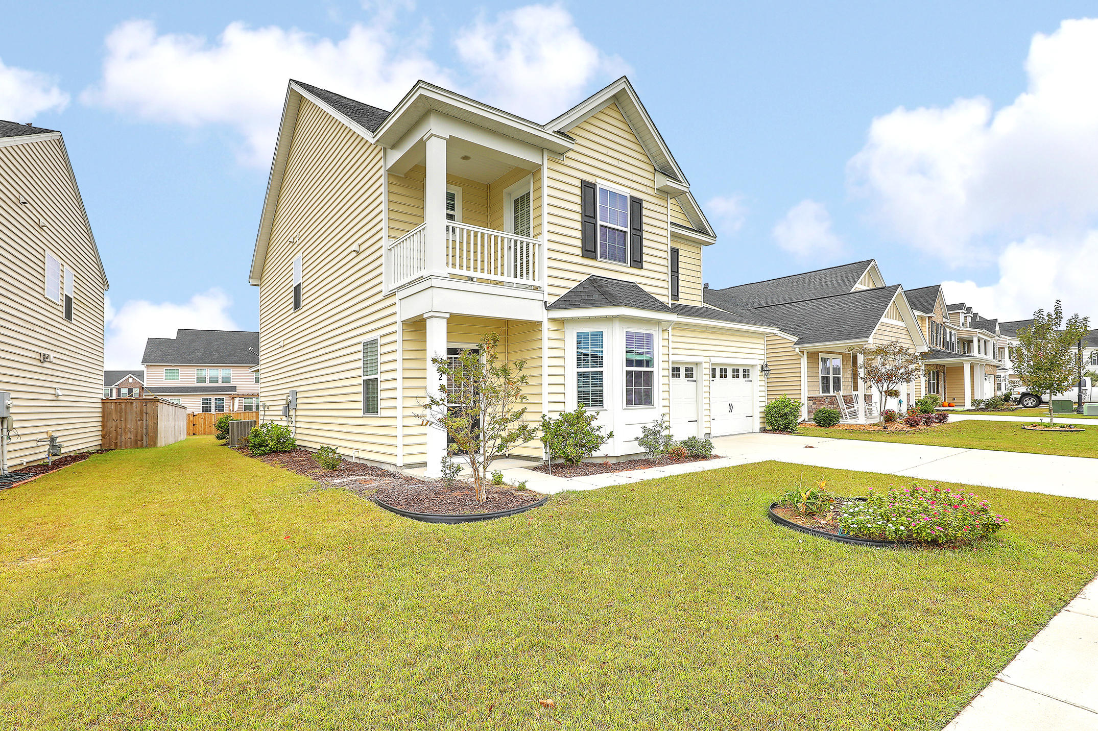 312 Beautyberry Road Summerville, SC 29486 - Photo 3 of 38 1R3A7376_7_8