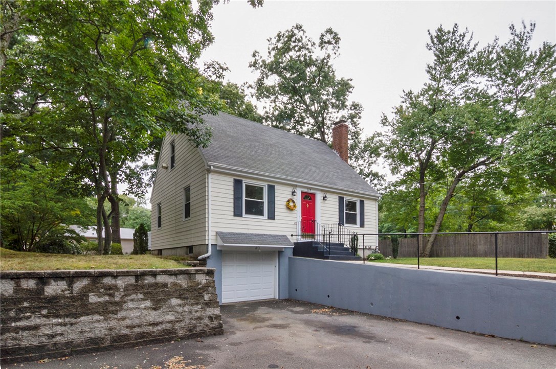 378 Toll Gate Road Warwick, RI 02886 - Photo 2 of 28