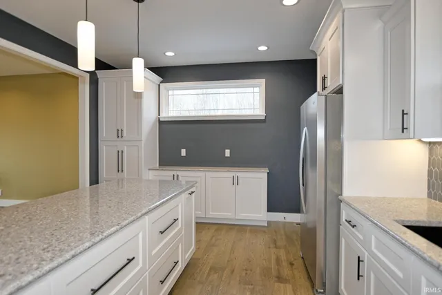 $649,900 | 10143 Gallop Way, Evansville, IN 47725