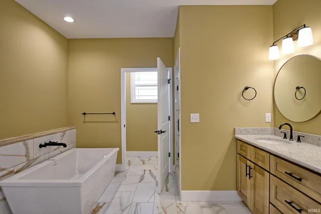 $649,900 | 10143 Gallop Way, Evansville, IN 47725