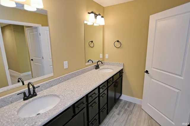 $614,900 | 10143 Gallop Way, Evansville, IN 47725