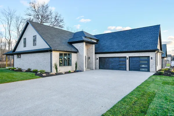 $614,900 | 10143 Gallop Way, Evansville, IN 47725
