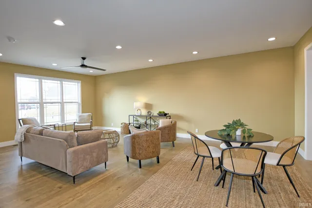 $649,900 | 10143 Gallop Way, Evansville, IN 47725