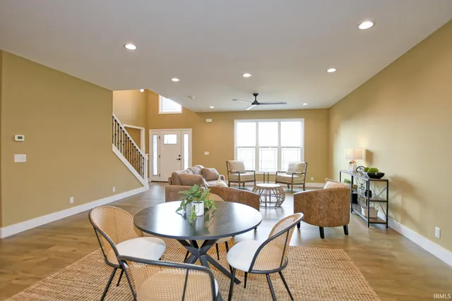 $649,900 | 10143 Gallop Way, Evansville, IN 47725