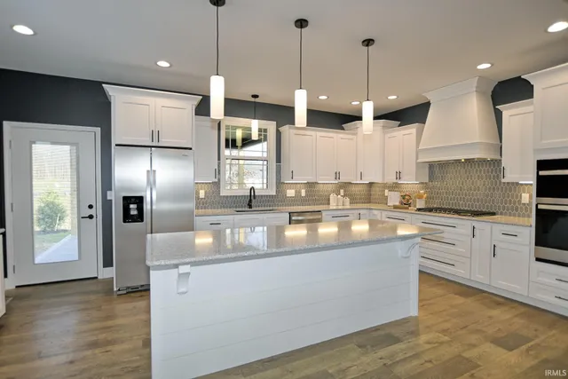 $649,900 | 10143 Gallop Way, Evansville, IN 47725