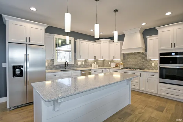 $614,900 | 10143 Gallop Way, Evansville, IN 47725