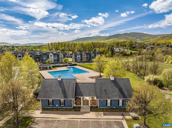 $479,900,000 | 389 Claremont Lane, Crozet, VA 22932