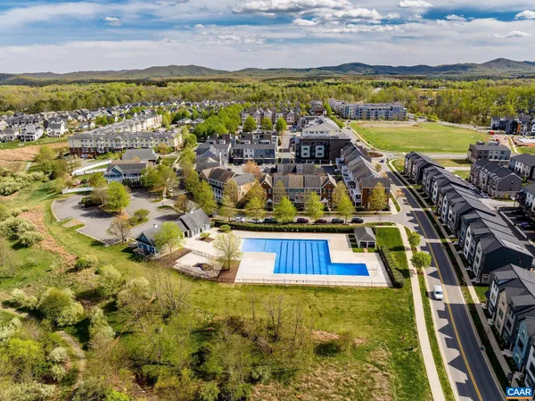 $479,900,000 | 389 Claremont Lane, Crozet, VA 22932