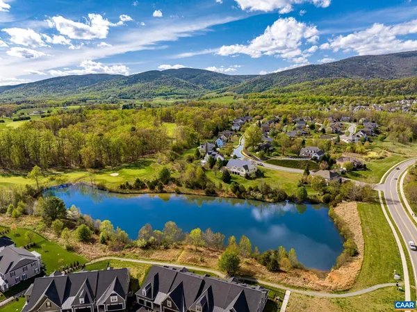 $479,900,000 | 389 Claremont Lane, Crozet, VA 22932