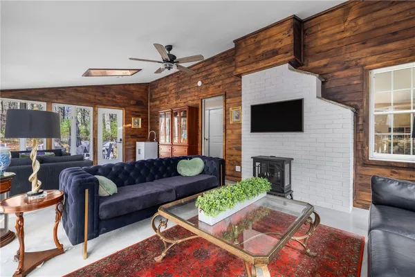 $635,000 | 35 Hallville Road, Exeter, RI 02822