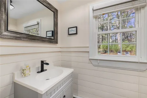 $635,000 | 35 Hallville Road, Exeter, RI 02822