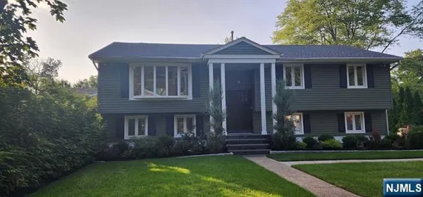 $5,500 | 377 Chelsea Street, Paramus, NJ 07652