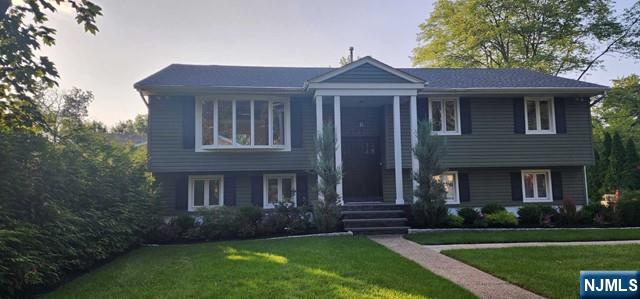 377 Chelsea Street Paramus, NJ 07652 - Photo 1 of 8