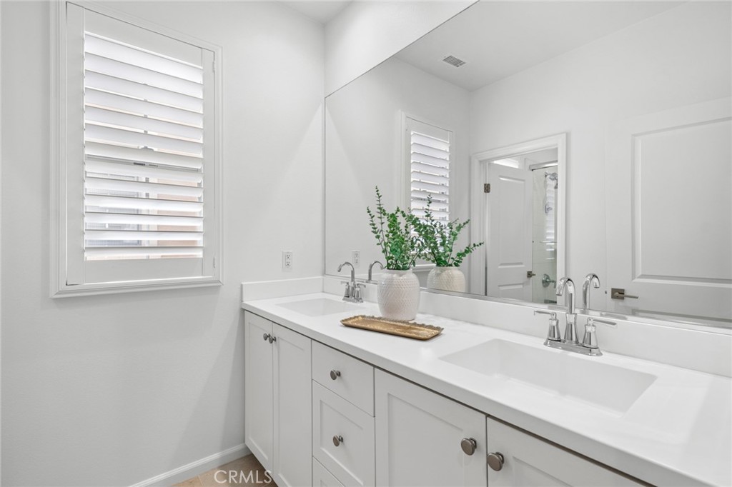 76 Decker Irvine, CA 92620 - Photo 8 of 17