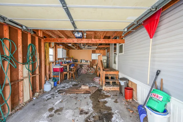 a view of a pathway with a yard