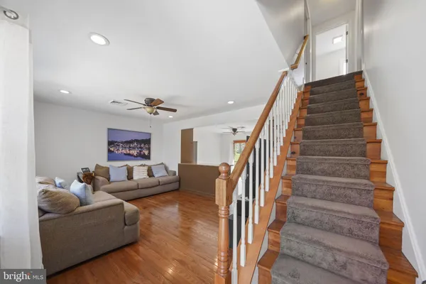 $465,000 | 7526 Henry Avenue, Philadelphia, PA 19128